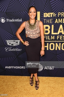 Amanda Seales feet photo thumbnail
