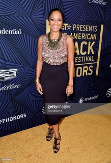 Amanda Seales feet photo thumbnail