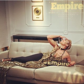 Amanda Seales feet photo thumbnail