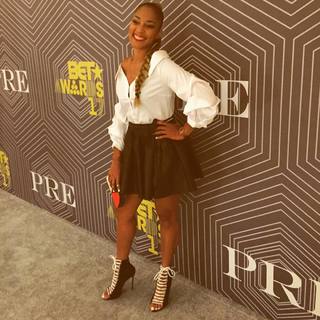 Amanda Seales feet photo thumbnail