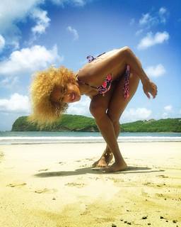 Amanda Seales feet photo thumbnail