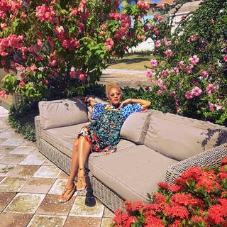 Amanda Seales feet photo thumbnail