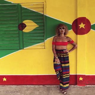 Amanda Seales feet photo thumbnail