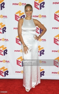 Amanda Seales feet photo thumbnail