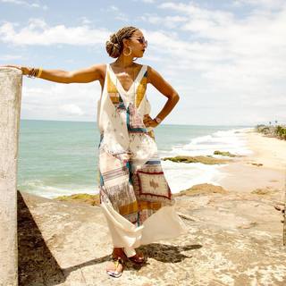 Amanda Seales feet photo thumbnail