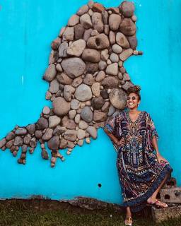 Amanda Seales feet photo thumbnail
