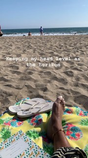 Amanda Seales feet photo thumbnail
