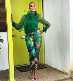 Amanda Seales feet photo thumbnail