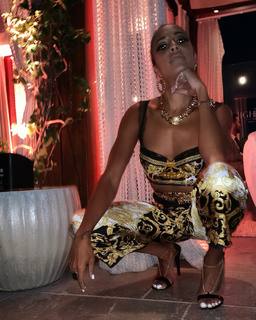Amanda Seales feet photo thumbnail