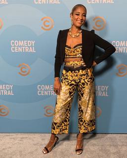 Amanda Seales feet photo thumbnail