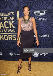 Amanda Seales feet photo thumbnail