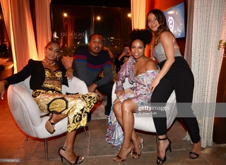 Amanda Seales feet photo thumbnail