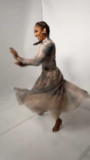 Amanda Seales feet photo thumbnail