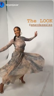 Amanda Seales feet photo thumbnail