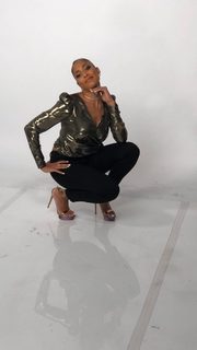 Amanda Seales feet photo thumbnail
