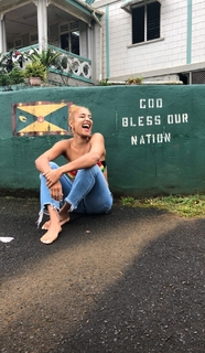 Amanda Seales feet photo thumbnail