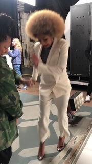 Amanda Seales feet photo thumbnail
