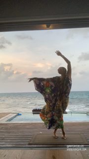 Amanda Seales feet photo thumbnail