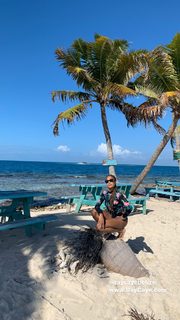 Amanda Seales feet photo thumbnail