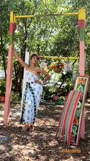 Amanda Seales feet photo thumbnail