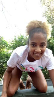Amanda Seales feet photo thumbnail