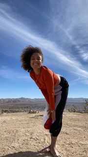 Amanda Seales feet photo thumbnail