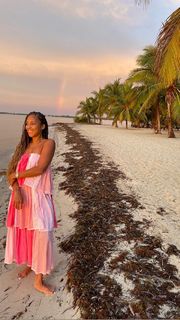 Amanda Seales feet photo thumbnail