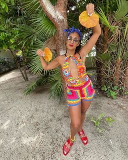Amanda Seales feet photo thumbnail
