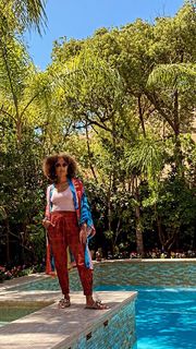 Amanda Seales feet photo thumbnail