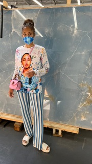 Amanda Seales feet photo thumbnail