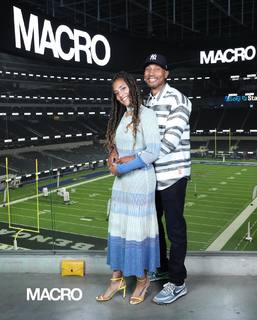 Amanda Seales feet photo thumbnail