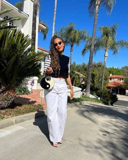 Amanda Seales feet photo thumbnail