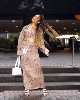 Amanda Seales feet photo thumbnail