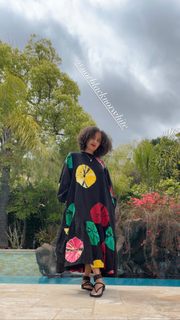 Amanda Seales feet photo thumbnail