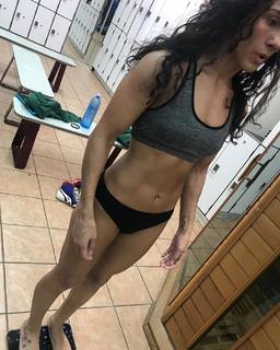 Amanda Serrano feet photo 14