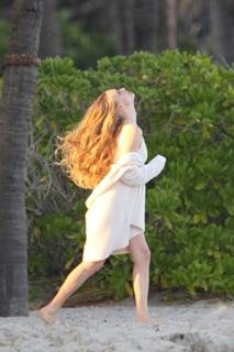 Amanda Seyfried feet photo thumbnail