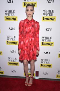Amanda Seyfried feet photo thumbnail