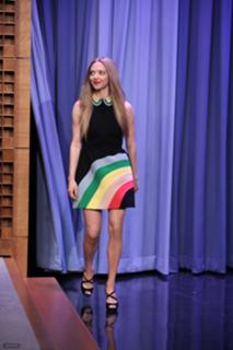Amanda Seyfried feet photo thumbnail