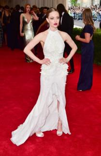 Amanda Seyfried feet photo thumbnail