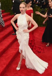 Amanda Seyfried feet photo thumbnail