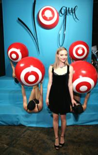 Amanda Seyfried feet photo thumbnail