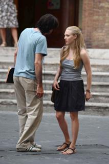 Amanda Seyfried feet photo thumbnail