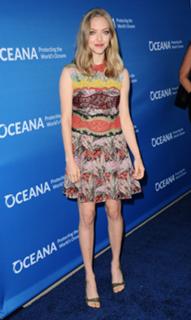 Amanda Seyfried feet photo thumbnail