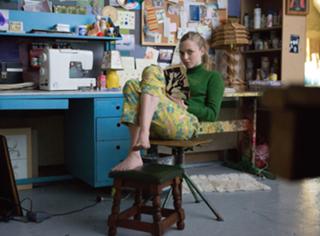 Amanda Seyfried feet photo thumbnail