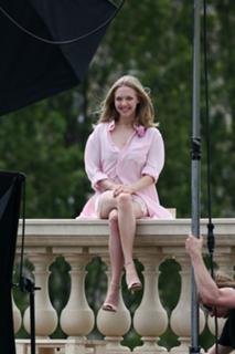 Amanda Seyfried feet photo thumbnail