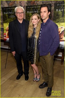 Amanda Seyfried feet photo thumbnail