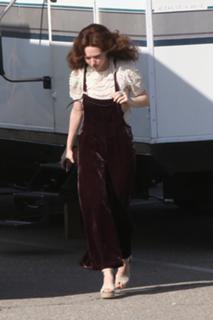Amanda Seyfried feet photo thumbnail