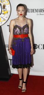 Amanda Seyfried feet photo thumbnail
