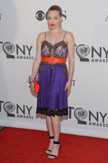 Amanda Seyfried feet photo thumbnail