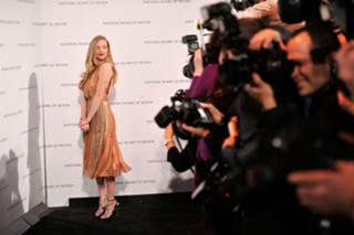 Amanda Seyfried feet photo thumbnail